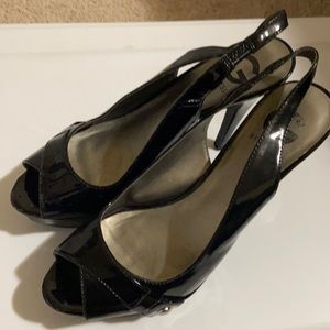 Guesss plataform high heels size 8 1/2